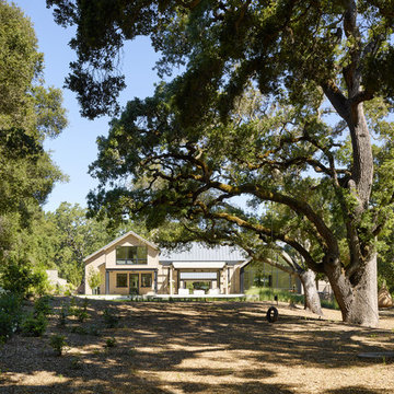 MODERN FARMHOUSE