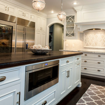 Villanova, PA : Kitchen with view of Island and Cooktop