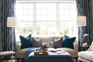 Example of a classic living room design in New York