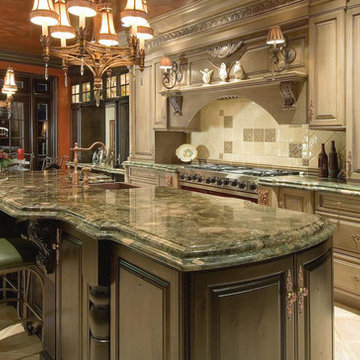 Custom Traditional Kitchens