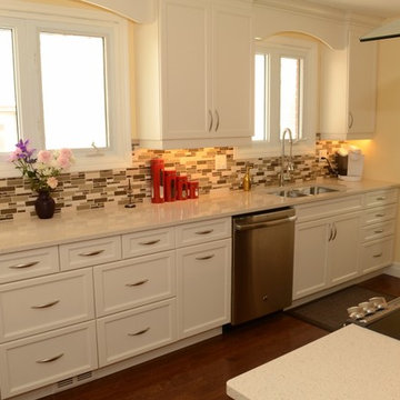 White Kitchens- So prestine yet so stylish!!