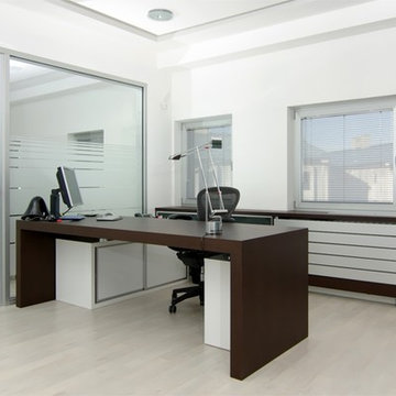 OFFICE-PULTS-RECEPTIONS