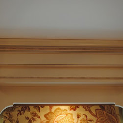 Rich Colonial Kitchen - Kitchen Cabinetry
