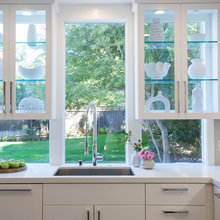 Swan Lake Kitchen