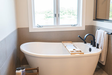 Inspiration for a bathroom remodel in Chicago
