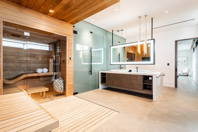 Contemporary bathroom in Las Vegas.