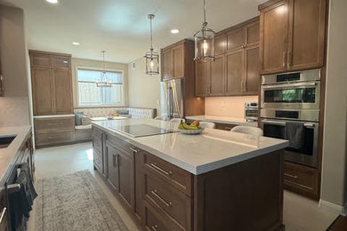Kitchen - 1950s kitchen idea in Los Angeles