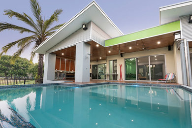 Photo of a contemporary pool in Darwin.