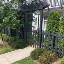 FRONT YARD/FENCE 2022