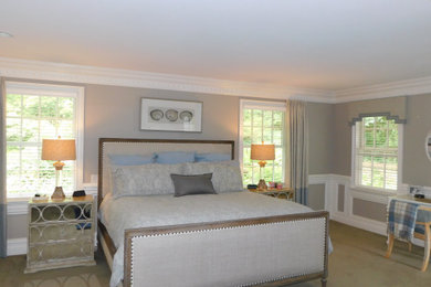 COZY TRANSITIONAL MASTER SUITE