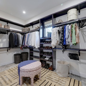 Manana - Master Bedroom & Closet