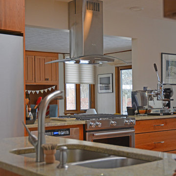 Welcoming Eclectic Kitchen Design - East Lansing
