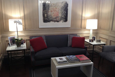 Example of a trendy living room design in New York