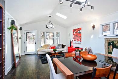 Inspiration for a contemporary living room remodel in Los Angeles