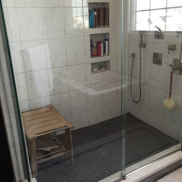 Contemporary Bath Remodel in Hamburg