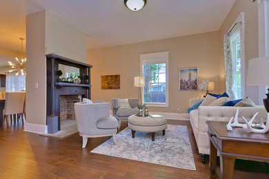 Inspiration for a timeless living room remodel in Tampa