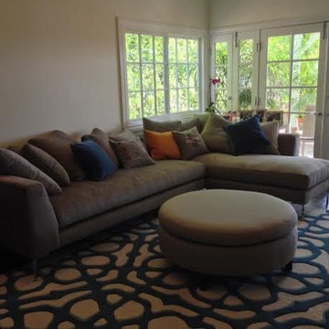 MEGAN STYLE - MODERN ITALIAN LOOK - CUSTOM SECTIONAL SOFA