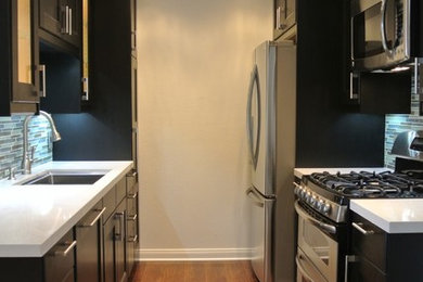 Example of a trendy kitchen design in Los Angeles