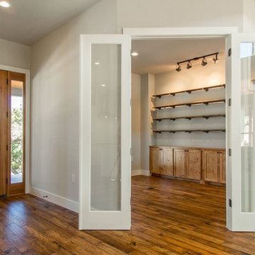 Canyon Lake Custom