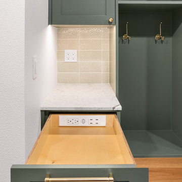 Moody Laundry Room - Woodinville