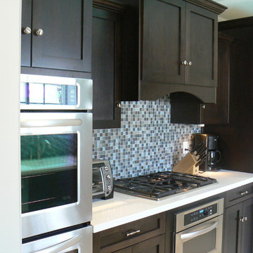Compact Dark Kitchen