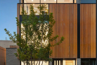 Inspiration for a large contemporary exterior in Melbourne.