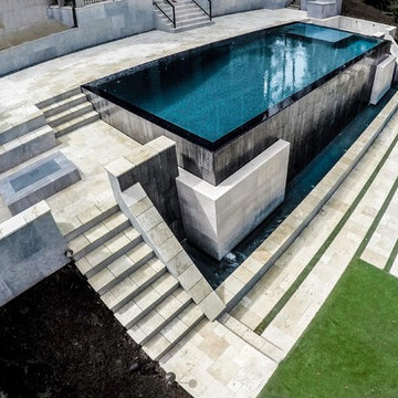 Modern Perimeter Overflow Pool