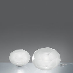 Soffione top table, design by Michele De Lucchi, Alberto Nason - 2008 - Table Lamps