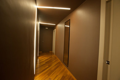 Minimalist hallway photo in Naples
