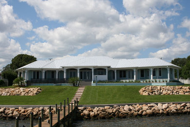 Inspiration for a tropical exterior home remodel in Orlando
