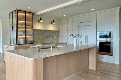 Inspiration for a transitional kitchen remodel in Atlanta