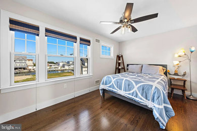 Inspiration for a bedroom remodel in New York