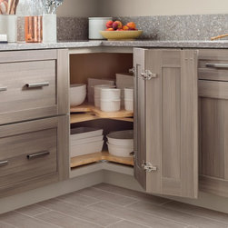 Organizing Features: Lazy Susan - Pantry And Cabinet Organizers