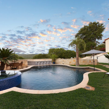 Geometric Pool with Negative Edge Spa