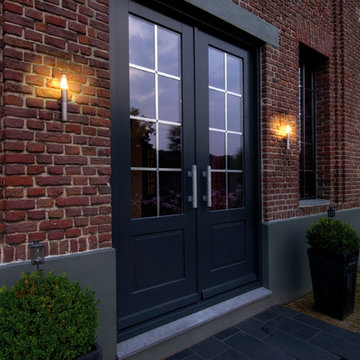 Nails Outdoor Wall Lamp, Stainless Steel Finish with Clear and Satin Shade