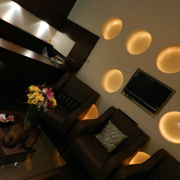 BEAUTY SALON