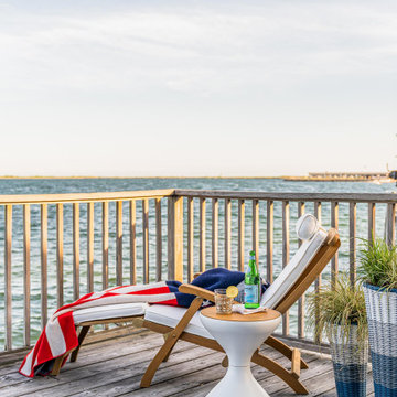 Ptown Pied-à-terre: Deck