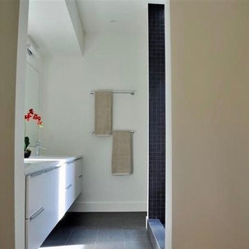 Modern Raleigh Staging