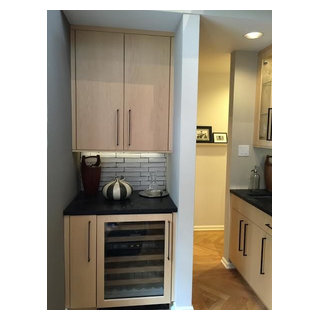 Bar Remodel - Craftsman - Home Bar - Austin - by Urban Kitchens and ...