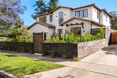 Inspiration for an exterior home remodel in Los Angeles