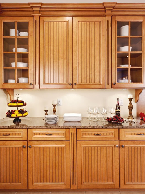 Beadboard Cabinets Houzz   B59108ae0d23c285 1844 W500 H666 B0 P0  Traditional Kitchen 