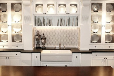 Inspiration for a timeless kitchen remodel in Toronto