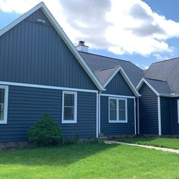 Alside Prodigy Insulated Lap and Board & Batten siding in Ageless Slate