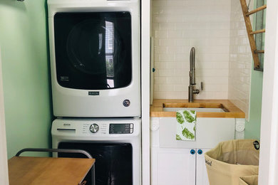 Laundry room - farmhouse laundry room idea in DC Metro