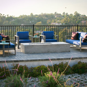 Modern outdoor entertainer in Carmel Valley