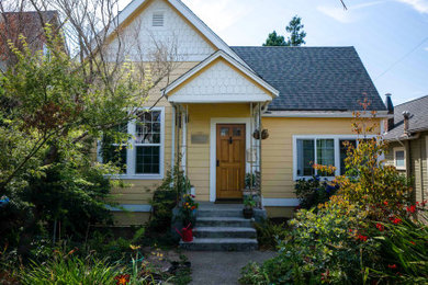 Exterior home idea in Seattle