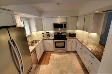 Kitchen - kitchen idea in Tampa