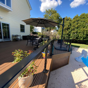PERFECT Entertainment Kitchen/Dining Room with the BEST Deck