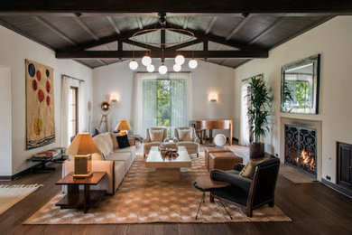 Example of a living room design in Santa Barbara