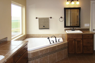 Inspiration for a timeless bathroom remodel in Seattle